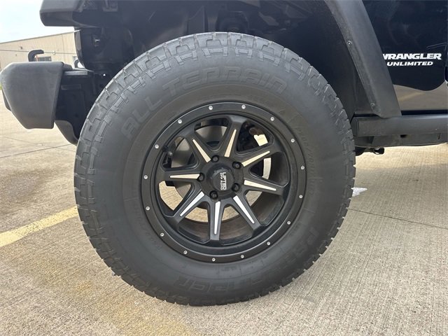 Thumbnail: 2010 Jeep Wrangler - 12