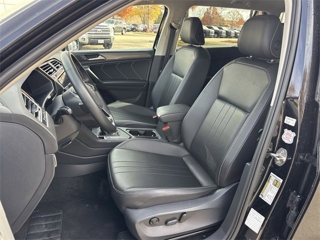 Thumbnail: 2024 Volkswagen Tiguan - 12