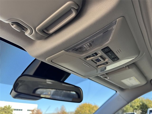 Thumbnail: 2025 Toyota RAV4 - 25