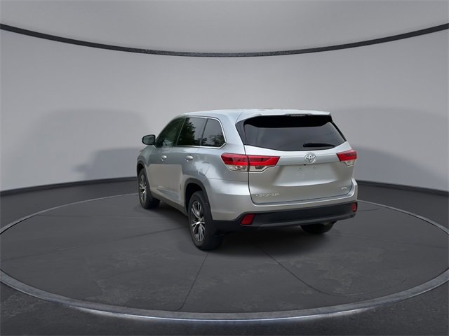 2019 Toyota Highlander LE 7