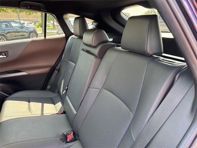 Thumbnail: 2021 Toyota Venza - 17