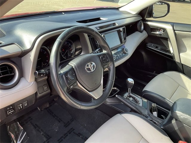 Thumbnail: 2016 Toyota RAV4 - 10