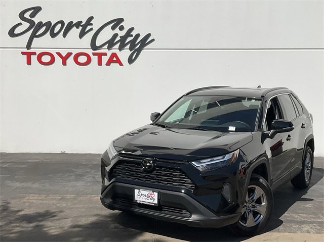 2022 Toyota RAV4 XLE -
                Dallas, TX