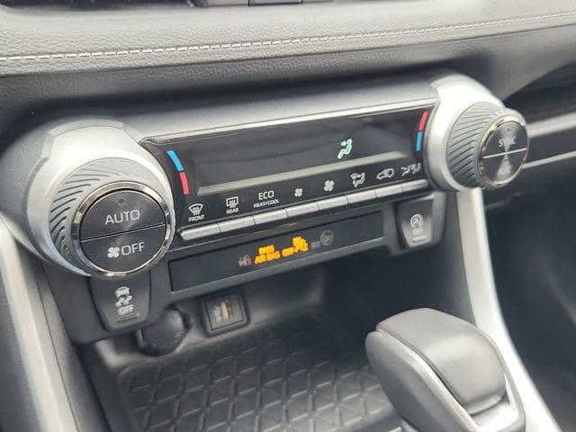 Thumbnail: 2024 Toyota RAV4 - 25