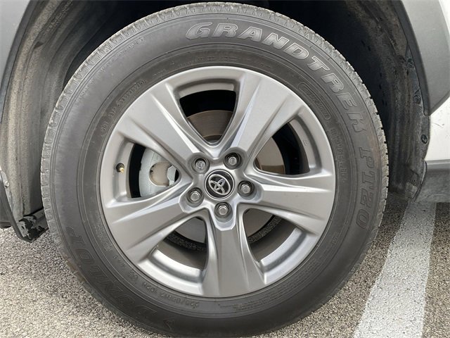 Thumbnail: 2025 Toyota RAV4 - 12