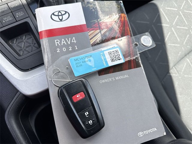 Thumbnail: 2021 Toyota RAV4 - 25