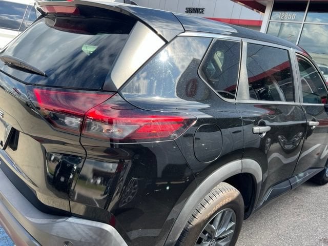 Thumbnail: 2021 Nissan Rogue - 3