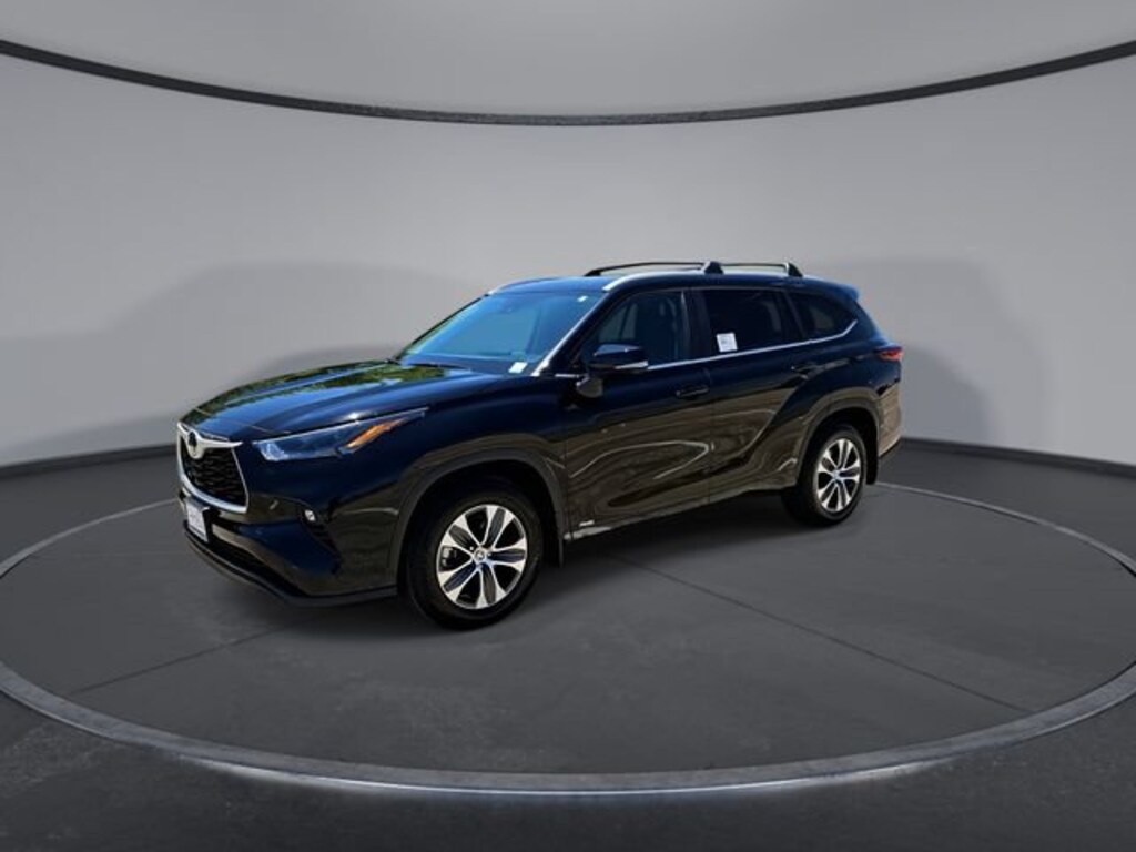Certified 2026 Toyota Highlander Hybrid XLE SUV