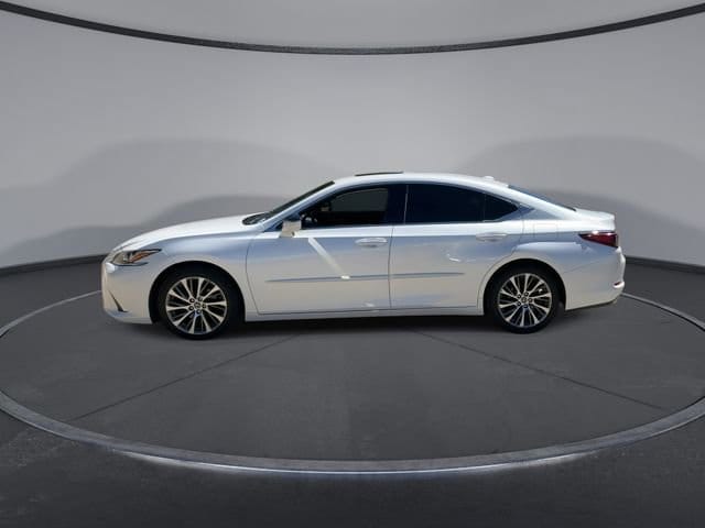 Thumbnail: 2020 Lexus ES - 5