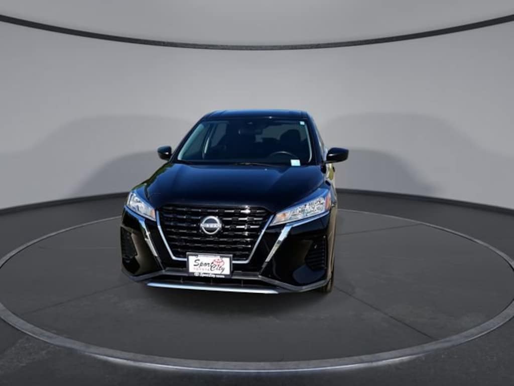 Used 2022 Nissan Kicks S SUV