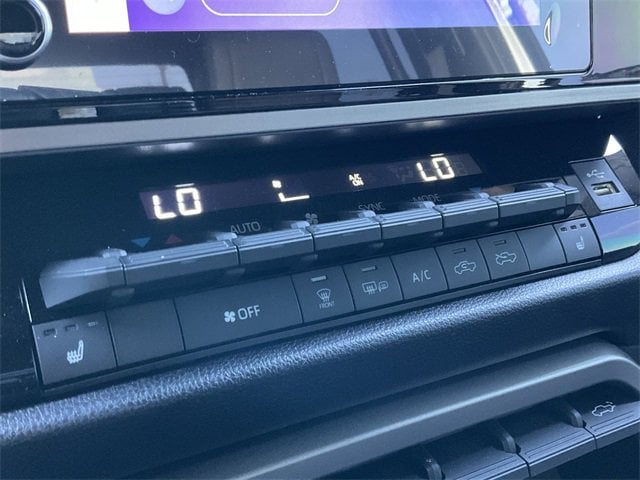 Thumbnail: 2025 Toyota Tundra - 16