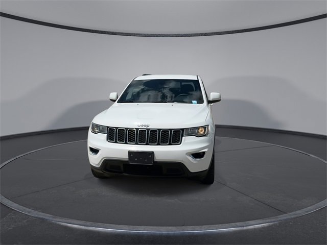 Thumbnail: 2017 Jeep Grand Cherokee - 3