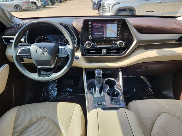 2021 Toyota Highlander Limited 21