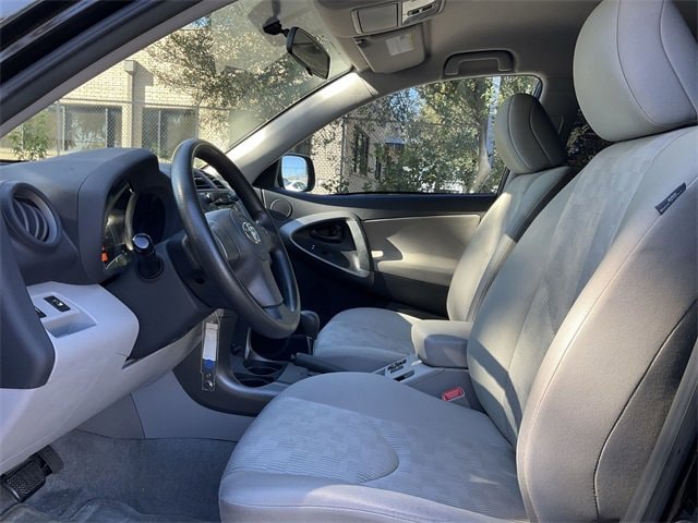 Thumbnail: 2010 Toyota RAV4 - 12