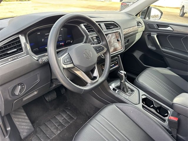 Thumbnail: 2024 Volkswagen Tiguan - 10