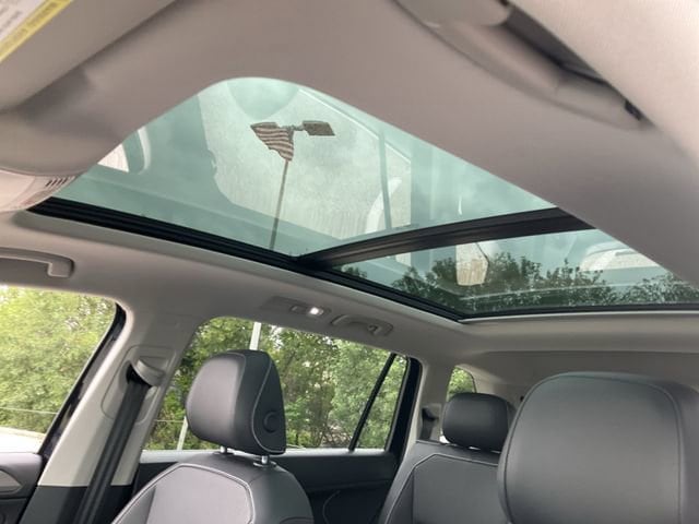 Thumbnail: 2022 Volkswagen Tiguan - 14