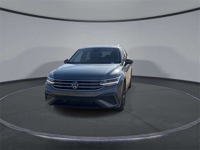Thumbnail: 2024 Volkswagen Tiguan - 3