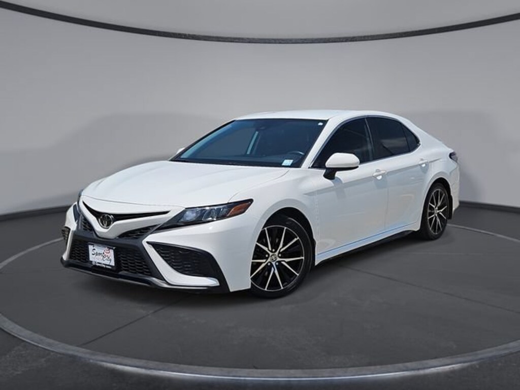 Used 2021 Toyota Camry SE Sedan