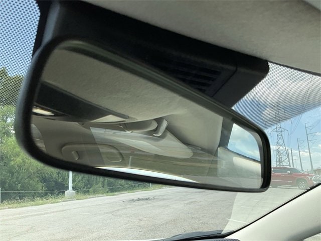 Thumbnail: 2025 Toyota Corolla - 25