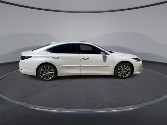 Thumbnail: 2020 Lexus ES - 9