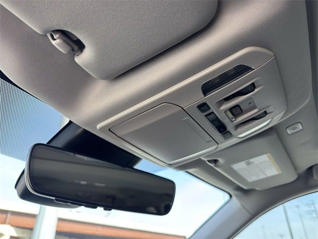 Thumbnail: 2026 Toyota Highlander - 26