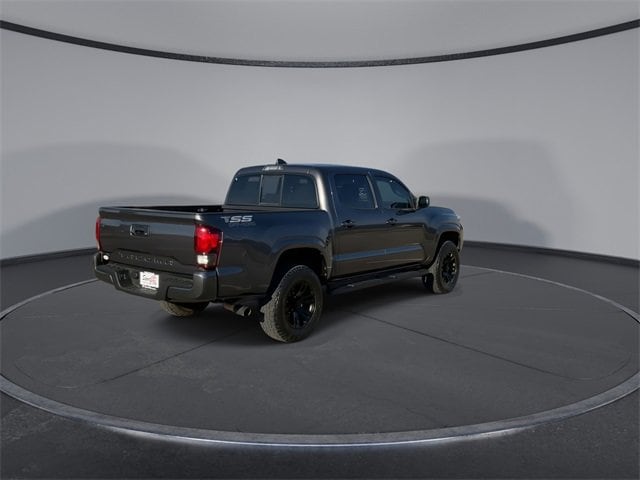 Thumbnail: 2022 Toyota Tacoma - 8