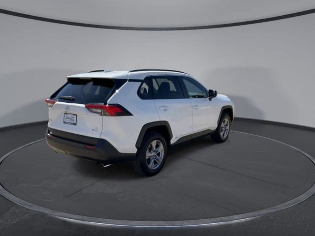 Thumbnail: 2025 Toyota RAV4 - 8