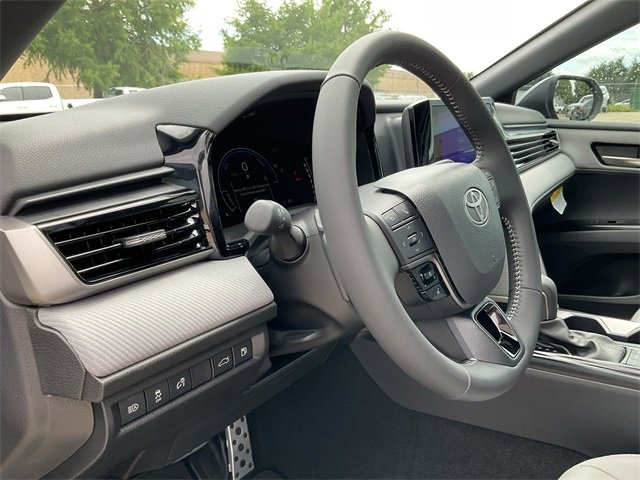 Thumbnail: 2025 Toyota Camry - 10