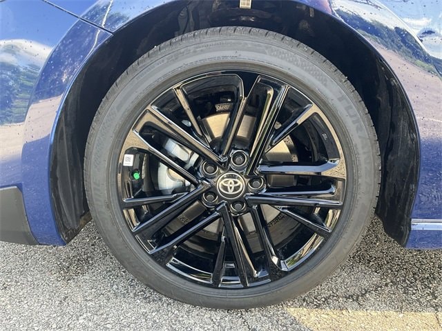 2025 Toyota Camry SE 11
