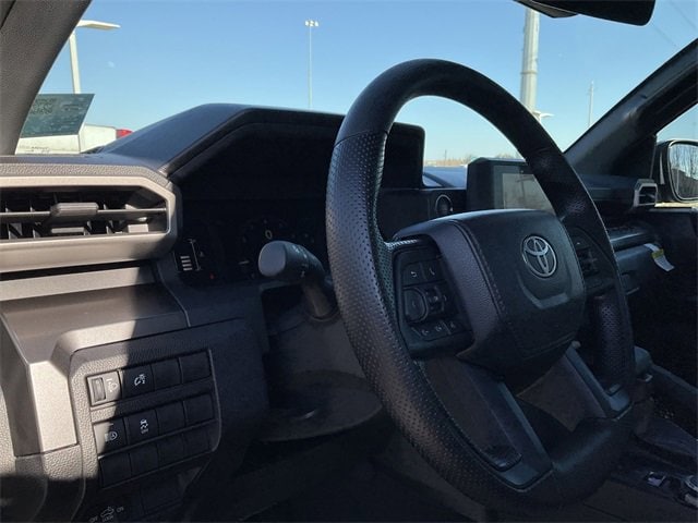 Thumbnail: 2025 Toyota Tacoma - 10