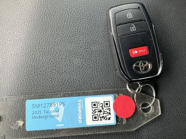 2025 Toyota Tacoma SR5 - Photo 27