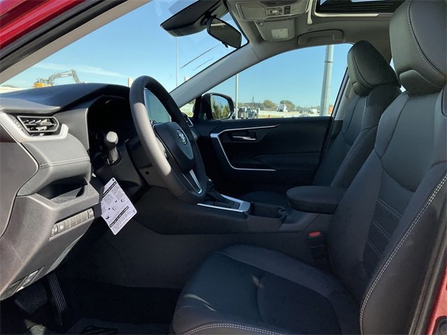 Thumbnail: 2025 Toyota RAV4 - 13