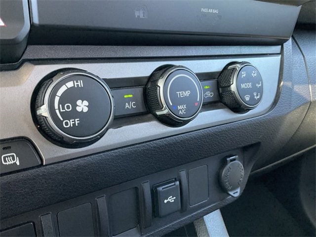 Thumbnail: 2020 Toyota Tacoma - 21