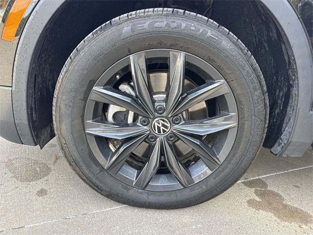Thumbnail: 2024 Volkswagen Tiguan - 11