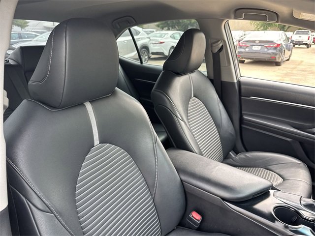 2019 Toyota Camry SE 15