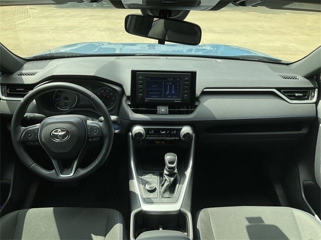 Thumbnail: 2022 Toyota RAV4 - 18