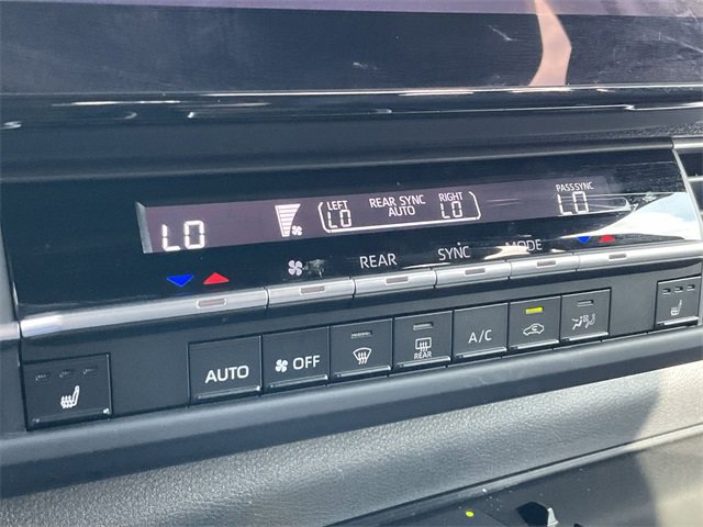 Thumbnail: 2025 Toyota Sienna - 24