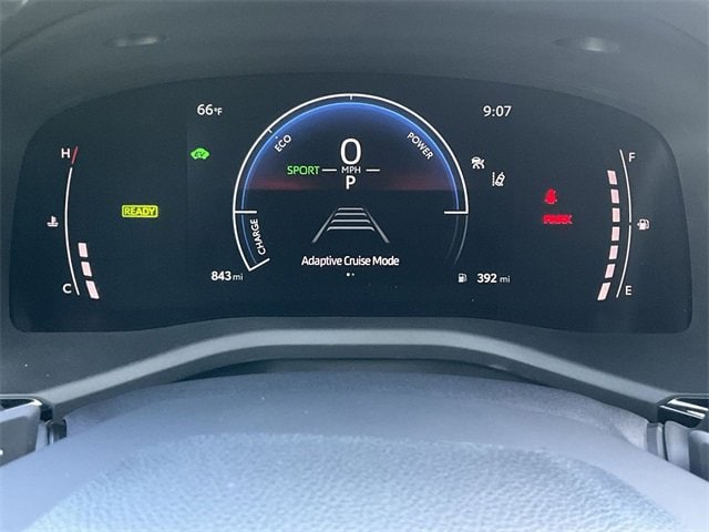 2025 Toyota Camry SE 24