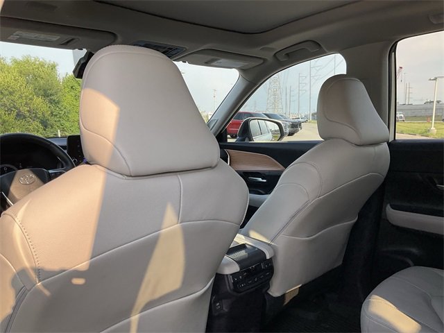 Thumbnail: 2024 Toyota Grand Highlander - 16