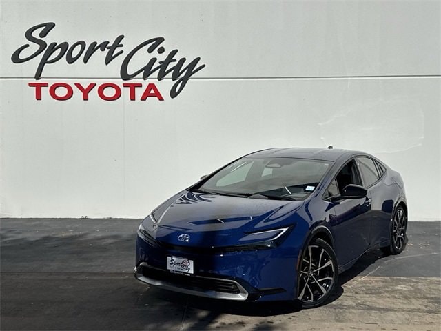 2026 Toyota Prius XSE's photo