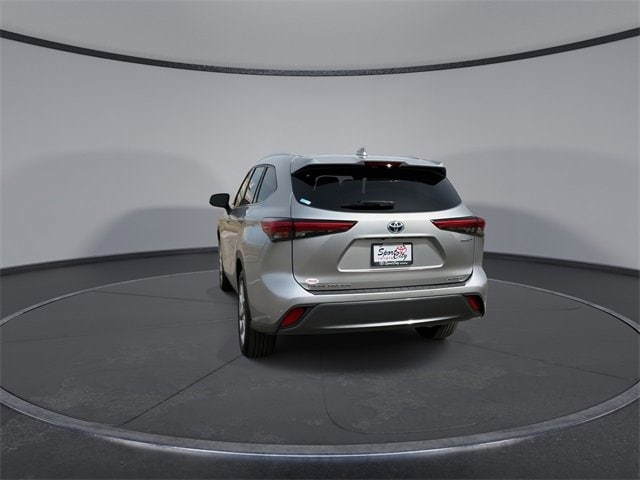 Thumbnail: 2021 Toyota Highlander - 7