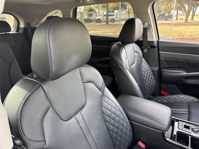 Thumbnail: 2022 Kia Sorento - 18