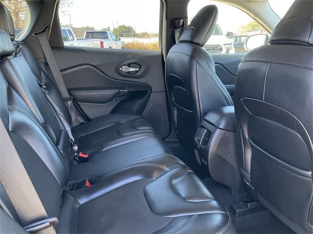 Thumbnail: 2021 Jeep Cherokee - 16