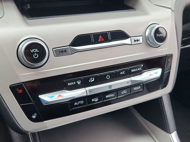 Thumbnail: 2023 Ford Explorer - 25