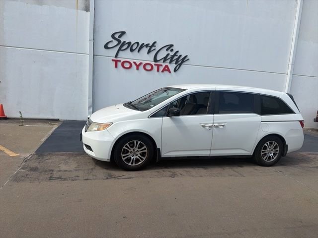 Thumbnail: 2013 Honda Odyssey - 2