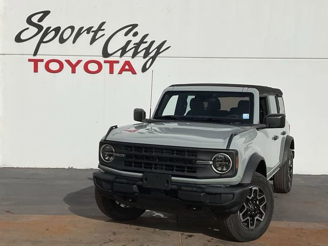 2022 Ford Bronco Base -
                  Dallas, TX
