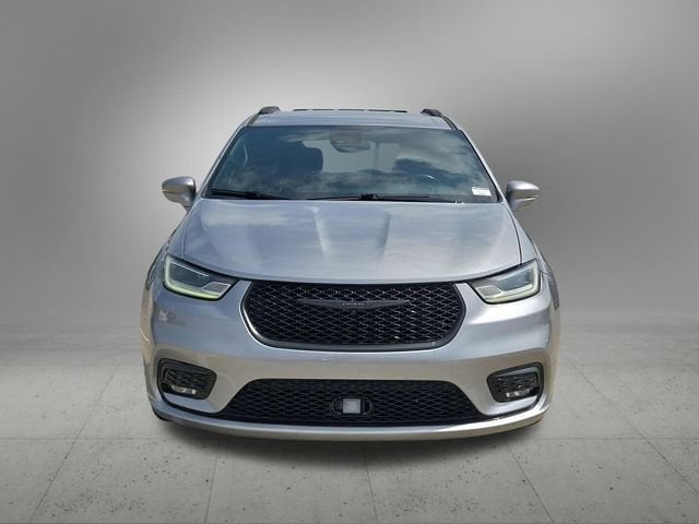 Thumbnail: 2021 Chrysler Pacifica - 8