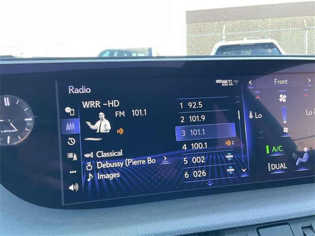 Thumbnail: 2020 Lexus ES - 20