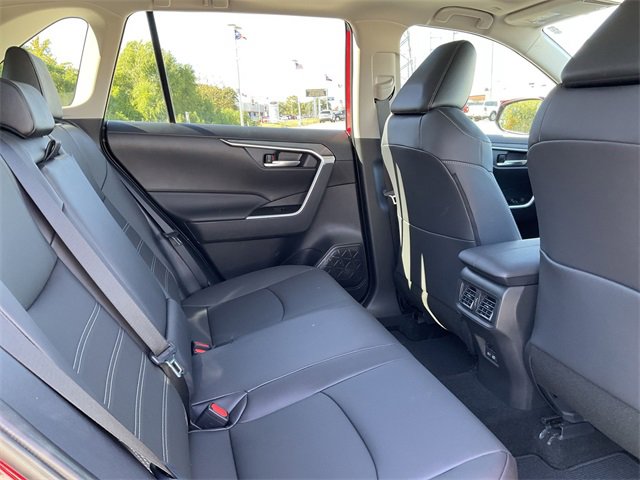 Thumbnail: 2025 Toyota RAV4 - 18