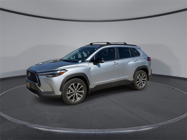 2025 Toyota Corolla Cross XLE photo 4